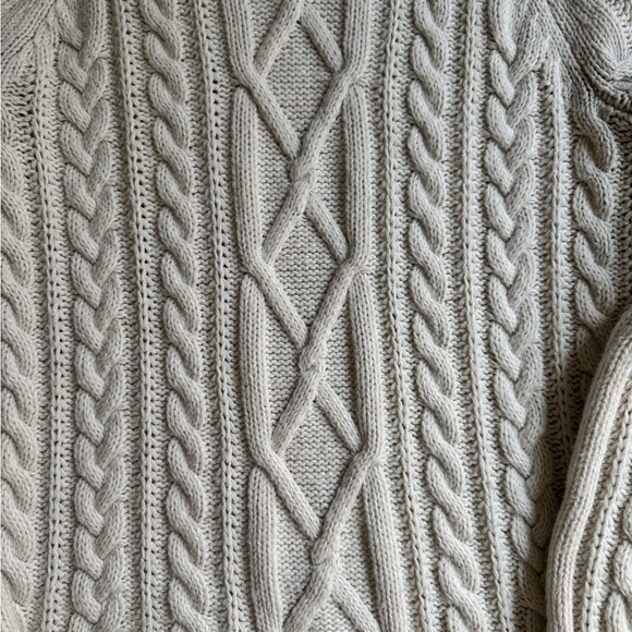 Abercrombie Cream White Chunky Cable Knit Sweater - Picture 4 of 9